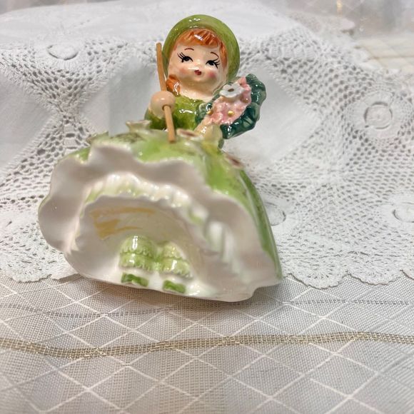Vintage Porcelain Figurine, English Irish Ceramic Girl Doll Figurine - Picture 3 of 10